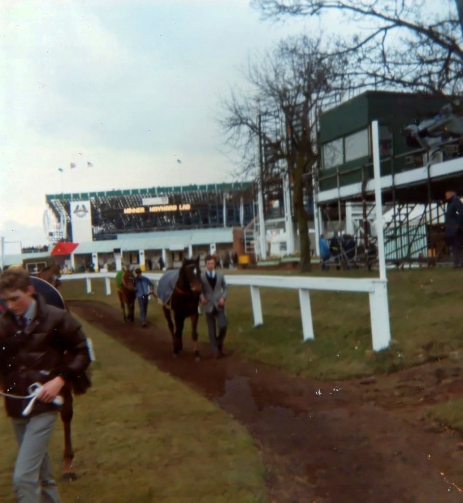 28/3/85 Liverpool Whitbread Pale Ale Handicap Hurdle Lawnswood Miss