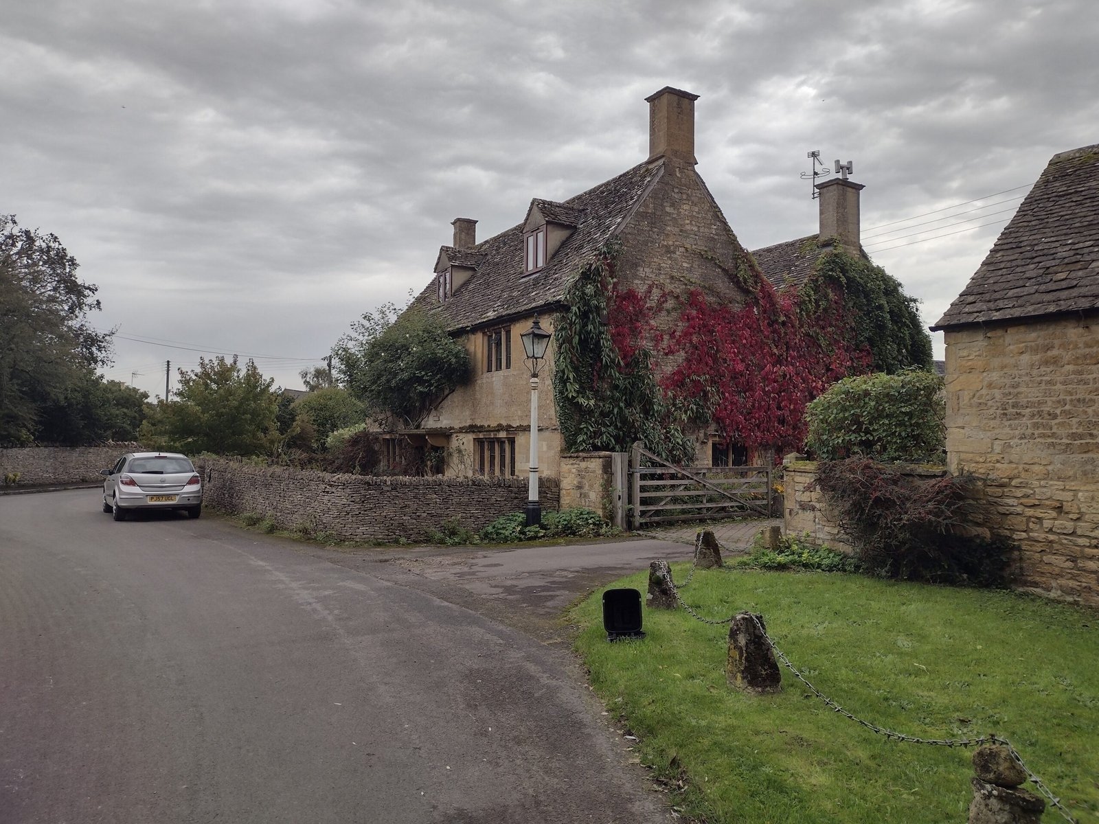 Cotswold House Racing stables in Condicote Gloucestershire